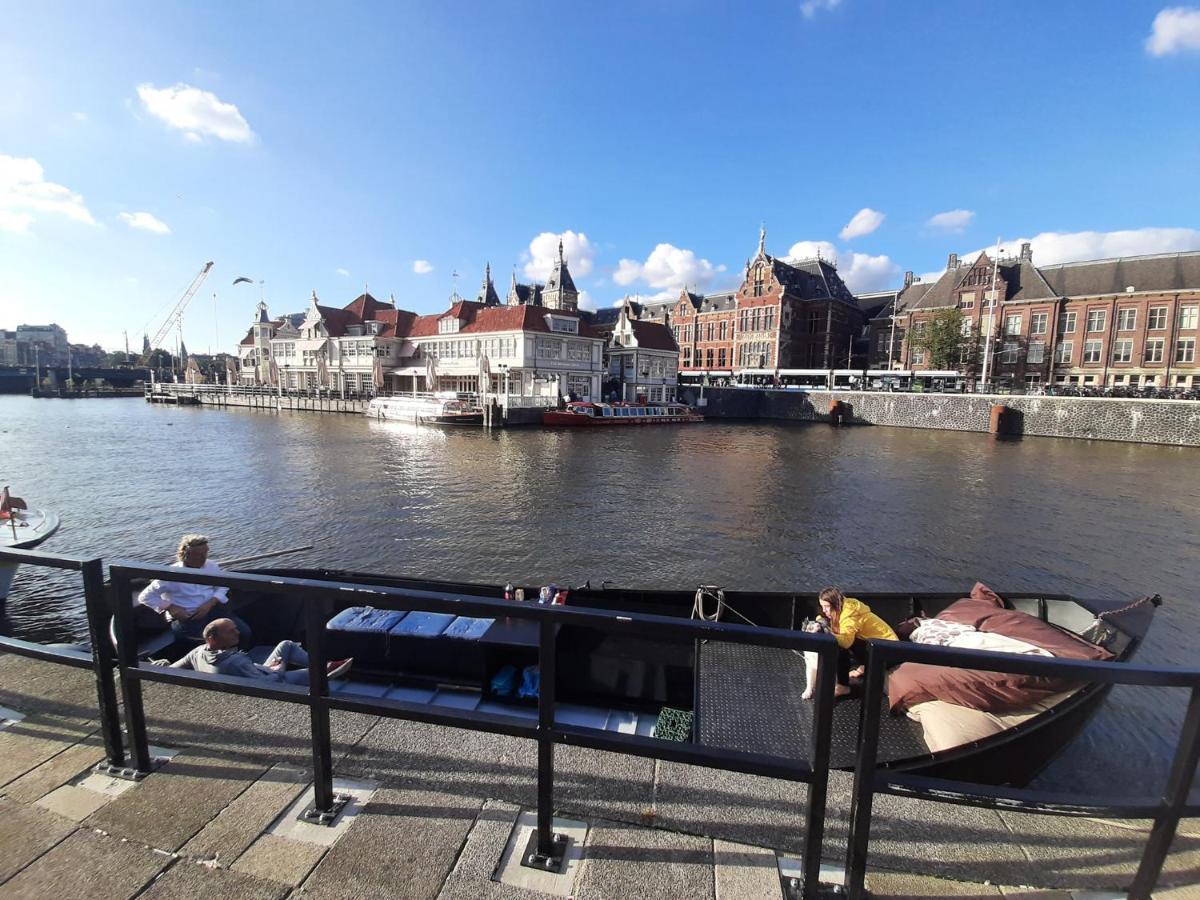 Euphrate Houseboat Hotel Amsterdam Exterior photo